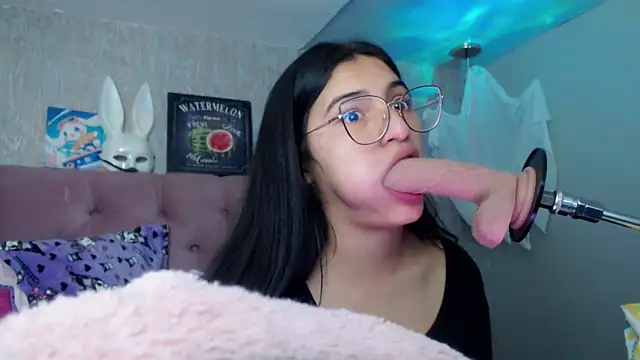 laurenelove online show from November 1, 3:13 am