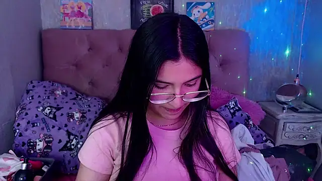 Snapshot of laurenelove chatting on October 12, 2:57 am laurenelove online show from October 12, 2:57 am
