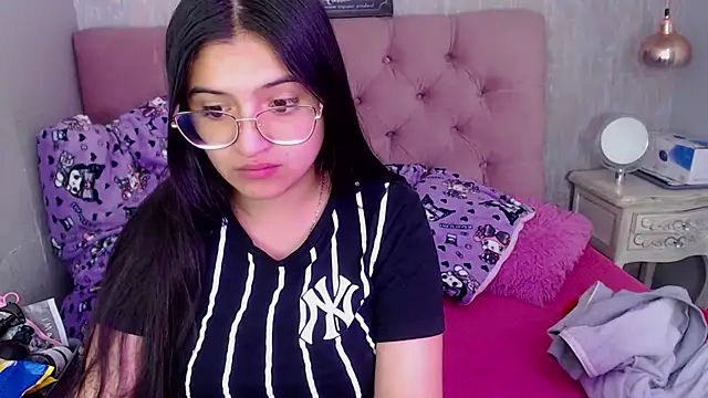 laurenelove online show from October 20, 3:41 am