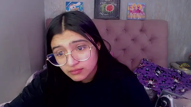 Snapshot of laurenelove chatting on September 23, 3:35 am laurenelove online show from September 23, 3:35 am