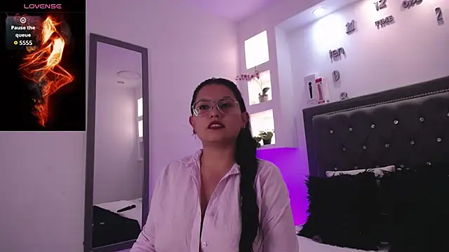 MelissaRhodes online show from September 26, 8:05 pm