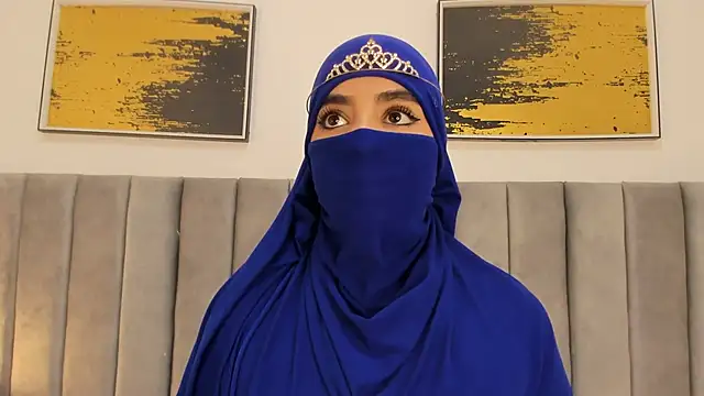 nayiraa  online show from February 10, 6:40 pm