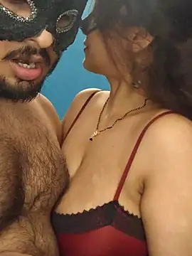 Snapshot of sexy42couple chatting on June 5, 9:53 pm sexy42couple online show from June 5, 9:53 pm