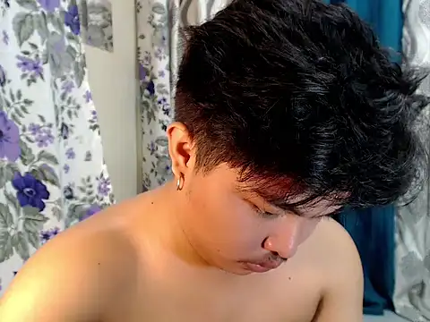 Snapshot of Lustfulljohnx chatting on June 21, 2:23 pm Lustfulljohnx online show from June 21, 2:23 pm