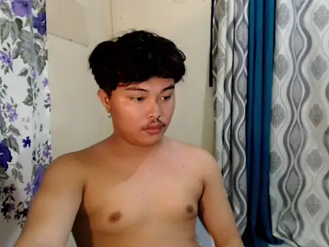 Snapshot of Lustfulljohnx chatting on June 20, 11:26 am Lustfulljohnx online show from June 20, 11:26 am
