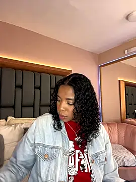 LisaMendez online show from September 18, 3:42 am