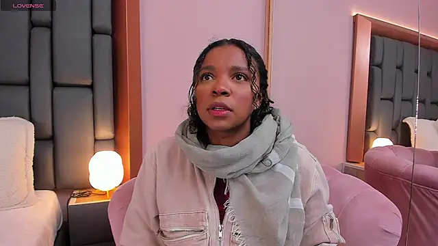 LisaMendez online show from February 22, 3:42 am