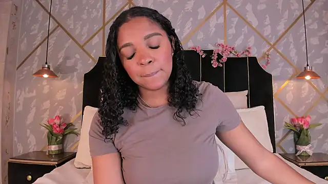 LisaMendez online show from May 23, 8:08 pm