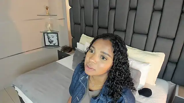 LisaMendez online show from October 7, 12:44 am