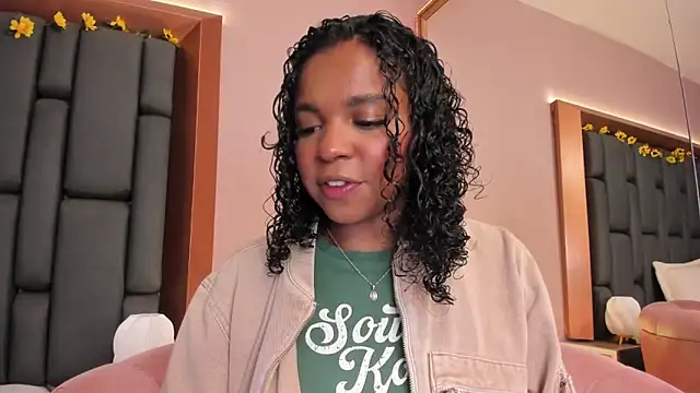 LisaMendez online show from December 4, 10:53 pm