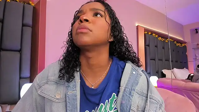 LisaMendez online show from December 16, 3:55 am