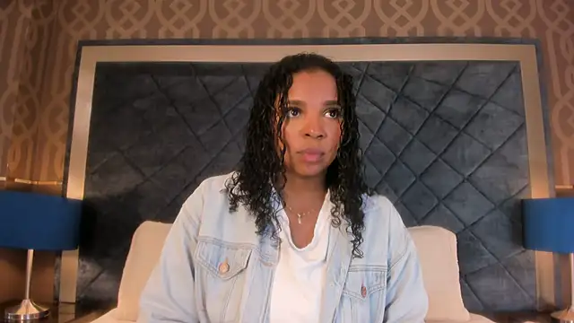LisaMendez online show from May 26, 3:59 am