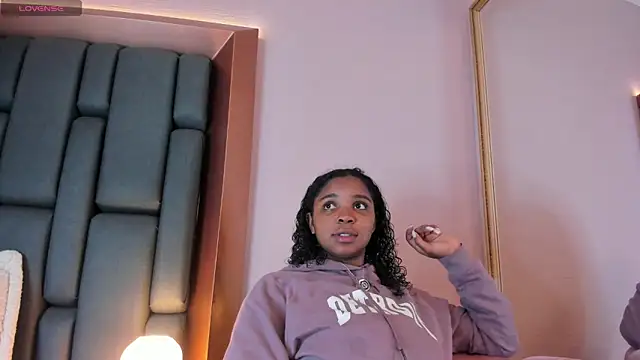 LisaMendez online show from March 26, 3:27 am