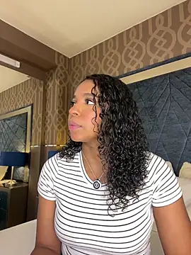 LisaMendez online show from May 31, 3:56 am