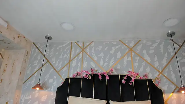 LisaMendez online show from April 15, 3:56 am