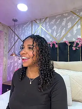 LisaMendez online show from May 17, 4:12 am