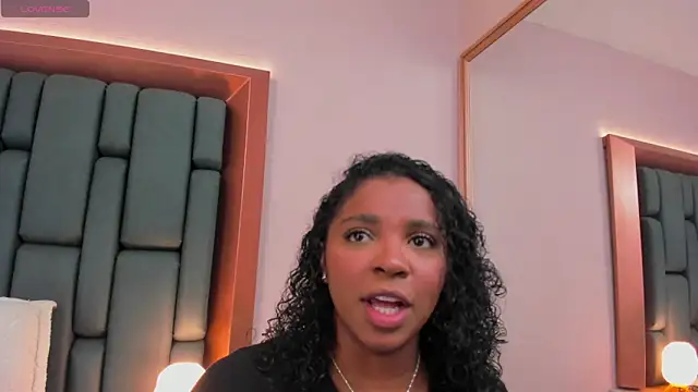 LisaMendez online show from February 13, 10:54 pm