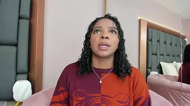 LisaMendez online show from November 12, 3:54 am