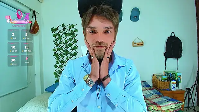 Snapshot of Gold_Loyal77 chatting on February 7, 1:13 am Gold Loyal77 online show from February 7, 1:13 am