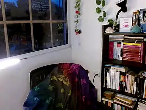 clitia xx online show from November 27, 10:43 pm