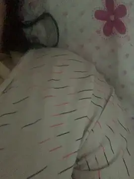 Snapshot of Roubi99six chatting on February 14, 6:57 am Roubi99six online show from February 14, 6:57 am