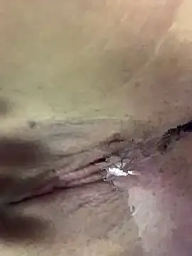 Snapshot of Roubi99six chatting on March 29, 2:52 pm Roubi99six online show from March 29, 2:52 pm