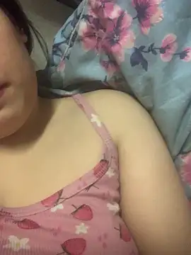 Snapshot of Roubi99six chatting on December 19, 9:06 pm Roubi99six online show from December 19, 9:06 pm