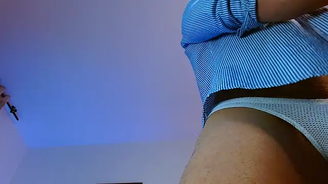 Axel Lover online show from April 3, 12:06 am