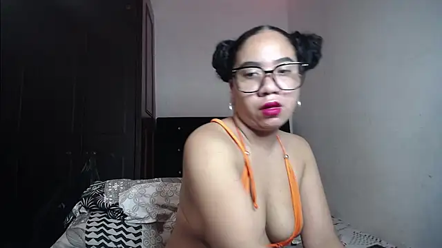 Kristynsmith online show from September 13, 10:32 pm