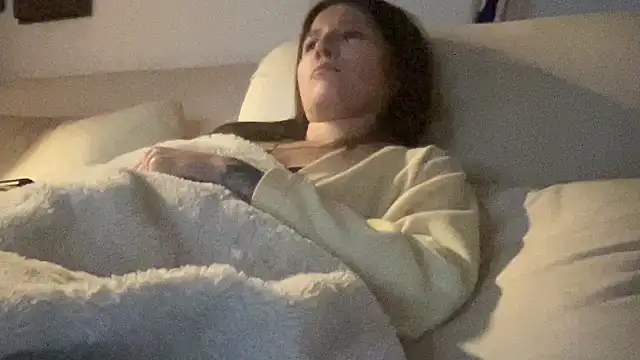 Snapshot of dddasani chatting on December 14, 5:40 pm dddasani online show from December 14, 5:40 pm