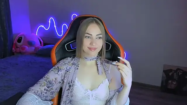 LaraKrein lk online show from April 11, 4:32 pm