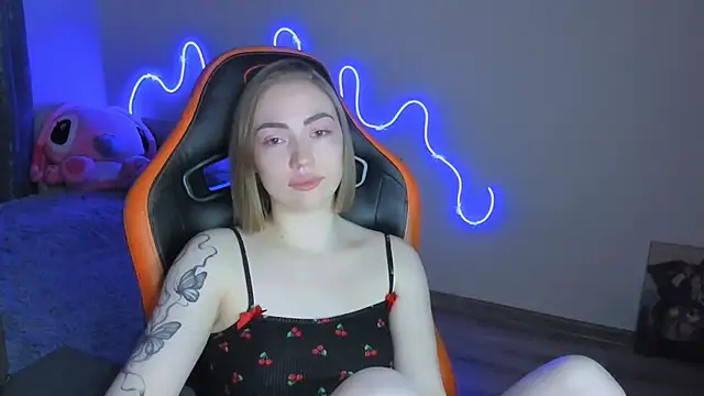 LaraKrein lk online show from April 13, 12:58 am