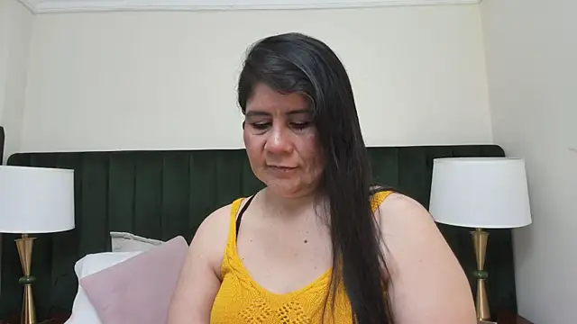 kiraGeiner online show from September 14, 4:57 am