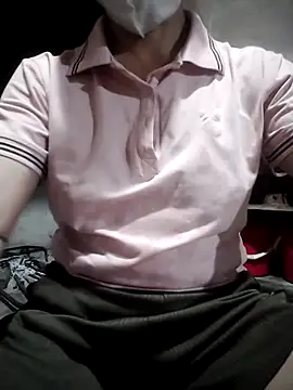 Snapshot of phlin1 chatting on June 6, 1:05 pm phlin1 online show from June 6, 1:05 pm