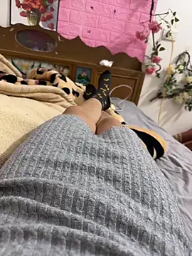 sharon-Hanna online show from February 8, 4:32 am