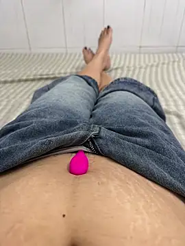 sharon-Hanna online show from March 24, 1:49 am