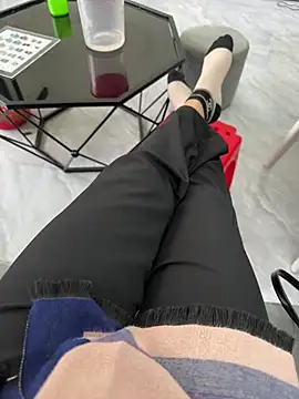 sharon-Hanna online show from February 12, 1:05 am