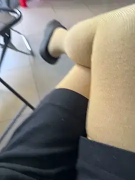 sharon-Hanna online show from December 14, 1:45 am