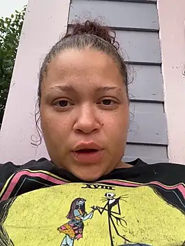 thatgurlred online show from September 28, 11:34 pm