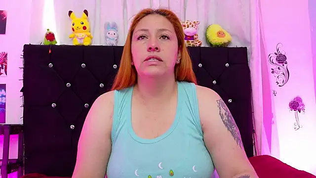 Snapshot of queen_marifer chatting on October 10, 11:22 am queen marifer online show from October 10, 11:22 am