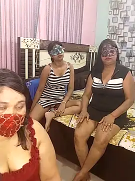 Snapshot of Sexy_anaamika chatting on September 24, 7:04 am Sexy anaamika online show from September 24, 7:04 am