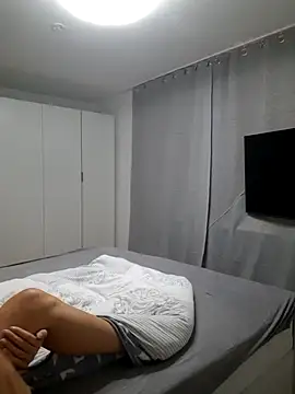 Snapshot of SexyJulia21 chatting on September 15, 5:52 am SexyJulia21 online show from September 15, 5:52 am