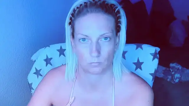 SexyJulia21 online show from June 30, 4:34 am