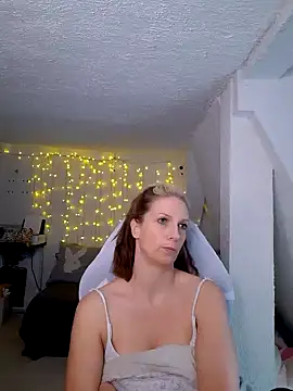 Snapshot of SexyJulia21 chatting on February 28, 12:20 pm SexyJulia21 online show from February 28, 12:20 pm