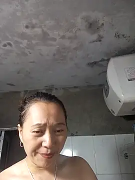 Snapshot of Bianly chatting on October 21, 1:21 pm Bianly online show from October 21, 1:21 pm