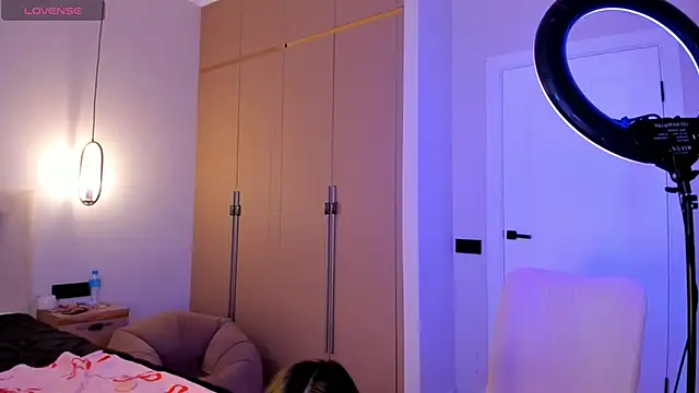 Snapshot of koyoomi chatting on October 29, 6:34 am koyoomi online show from October 29, 6:34 am