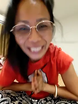 Mama Eva 1 online show from April 4, 11:11 pm