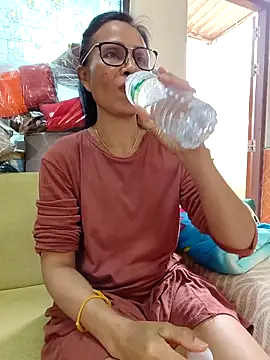 Mama Eva 1 online show from February 17, 1:58 am