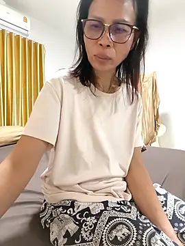 Mama Eva 1 online show from December 23, 12:33 am