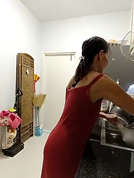 Mama Eva 1 online show from December 21, 1:24 pm